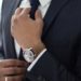 【男性向け】女性が男性のネクタイを締める姿にきゅん…とする心理